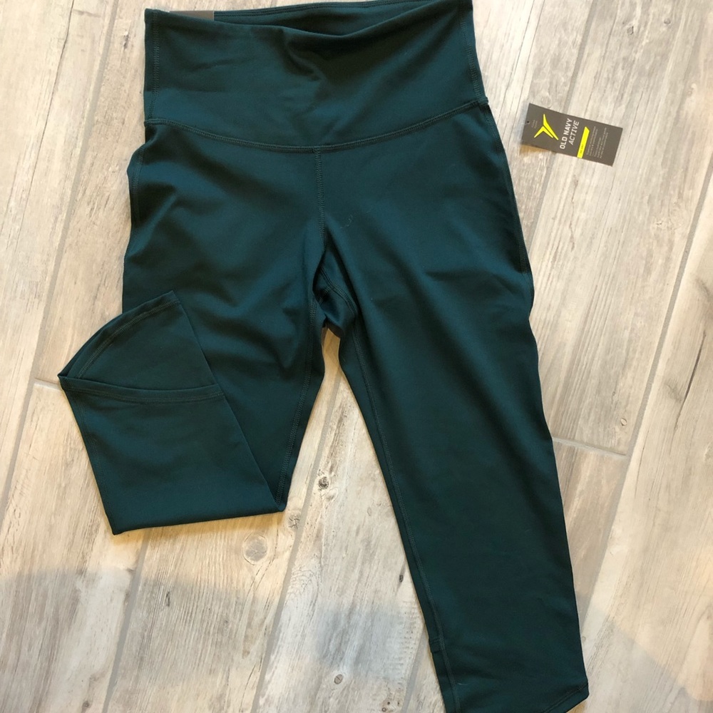 Old Navy Active Cropped Compression Leggings